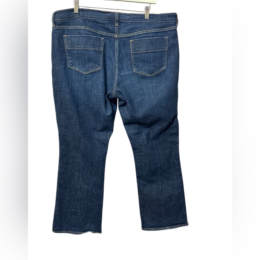 Old Navy Sweetheart Classic Rise Boot-cut size 16 short - Picture 2 of 5